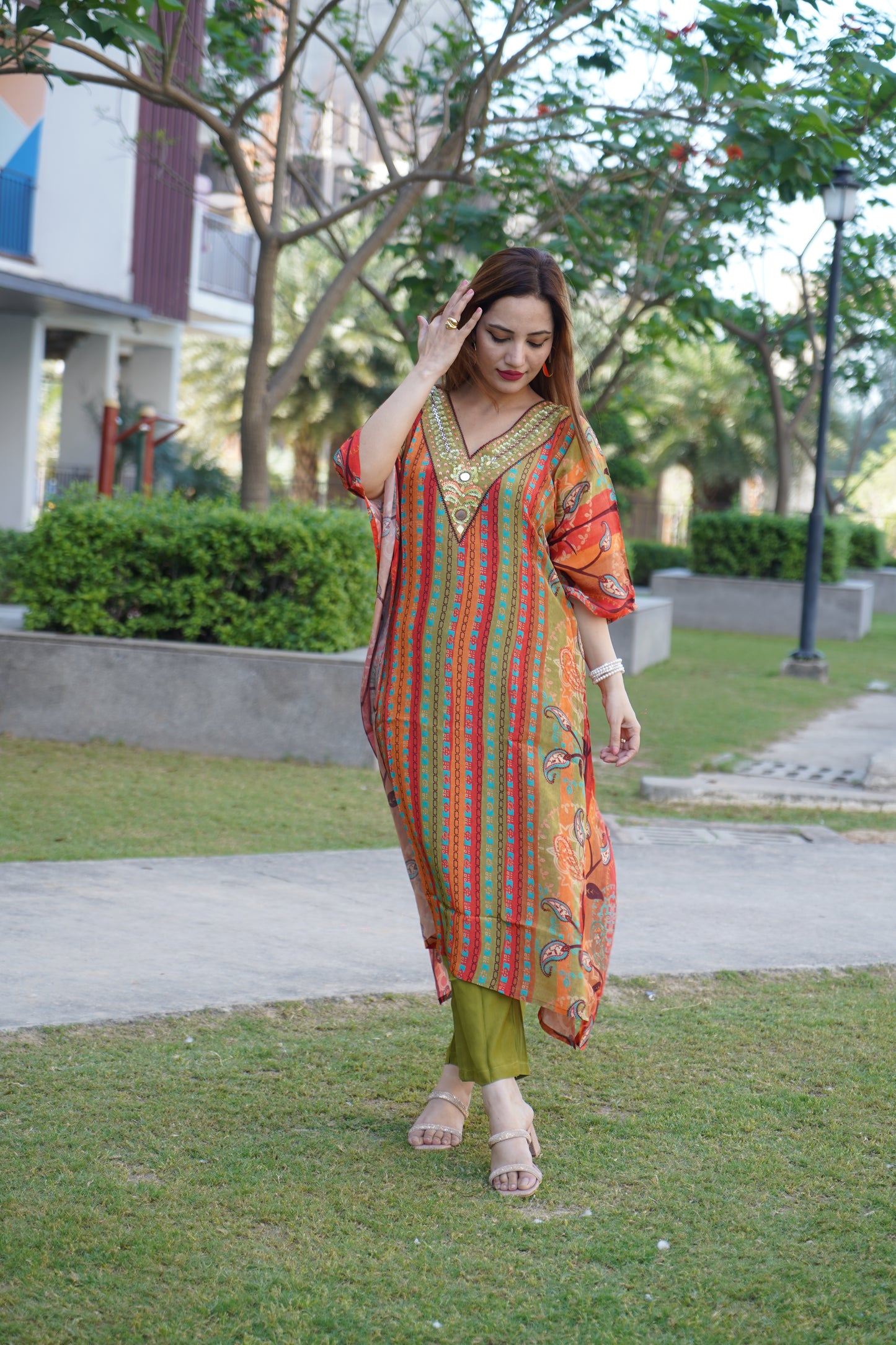 Chic striped kaftan with stylish neckline