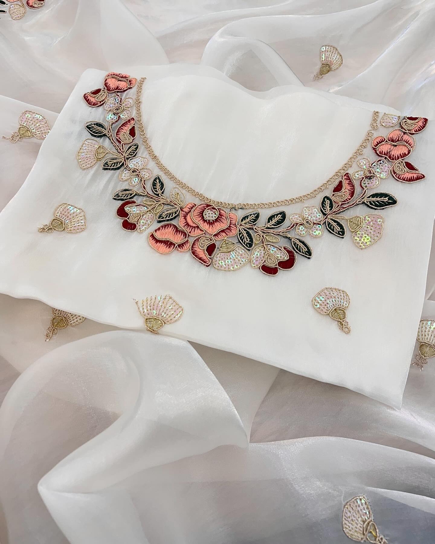 Stunning Classic White Zimi Chu Saree design