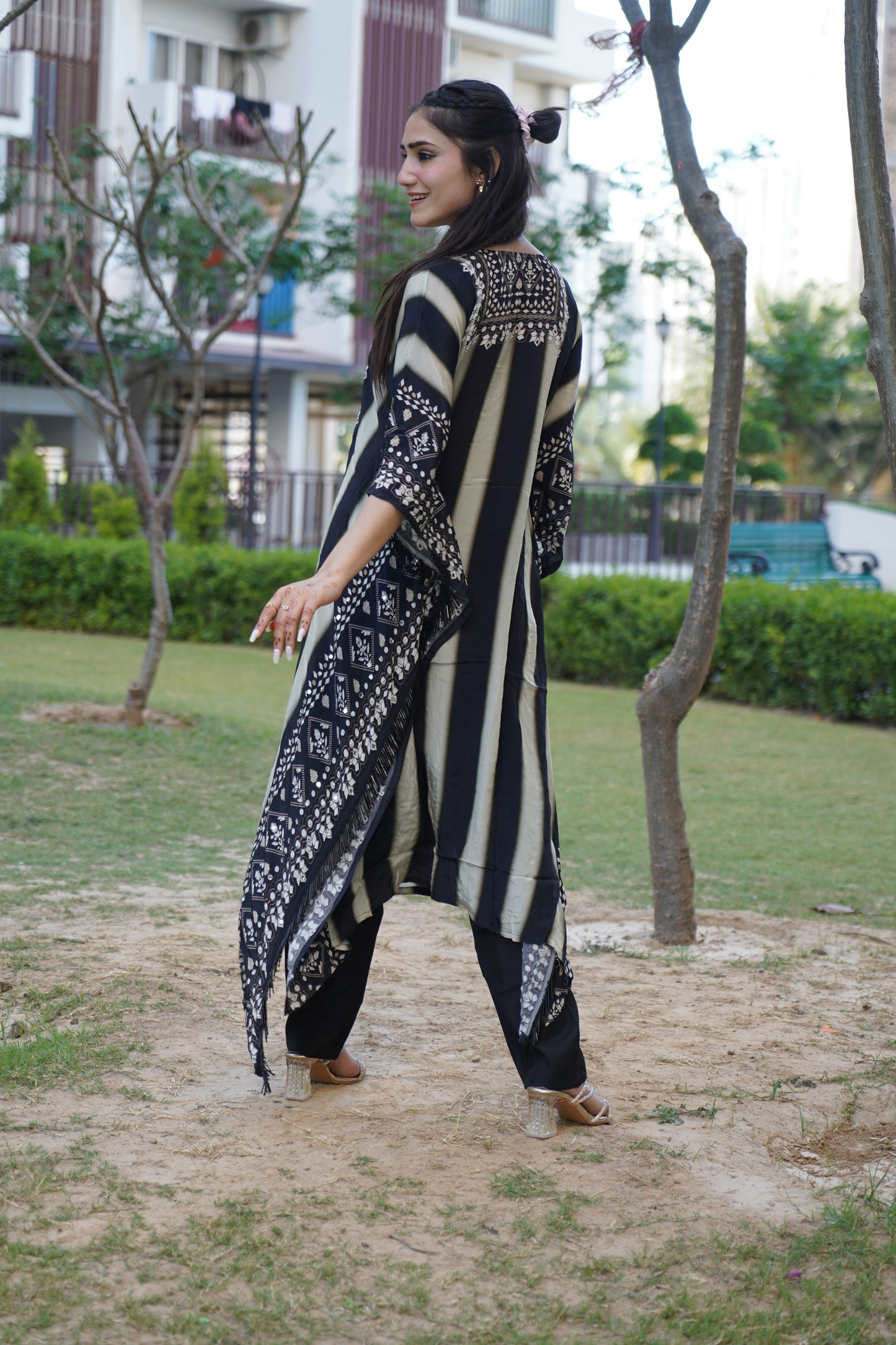 Traditional yet modern Salma Sitara Kaftaan Set.