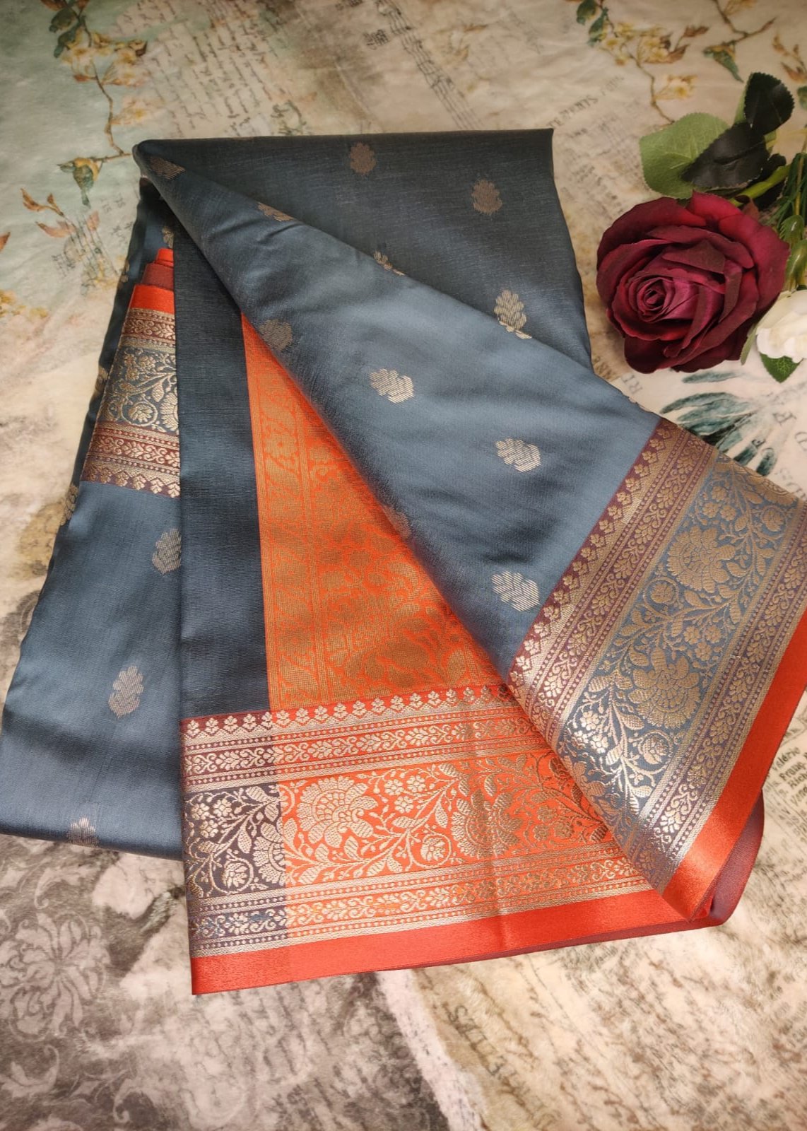 Woven Design Zari Soft Silk Floral Border Saree