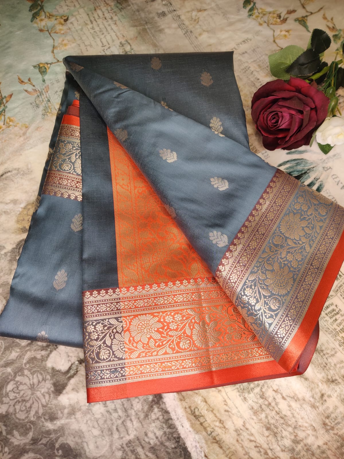 Woven Design Zari Soft Silk Floral Border Saree