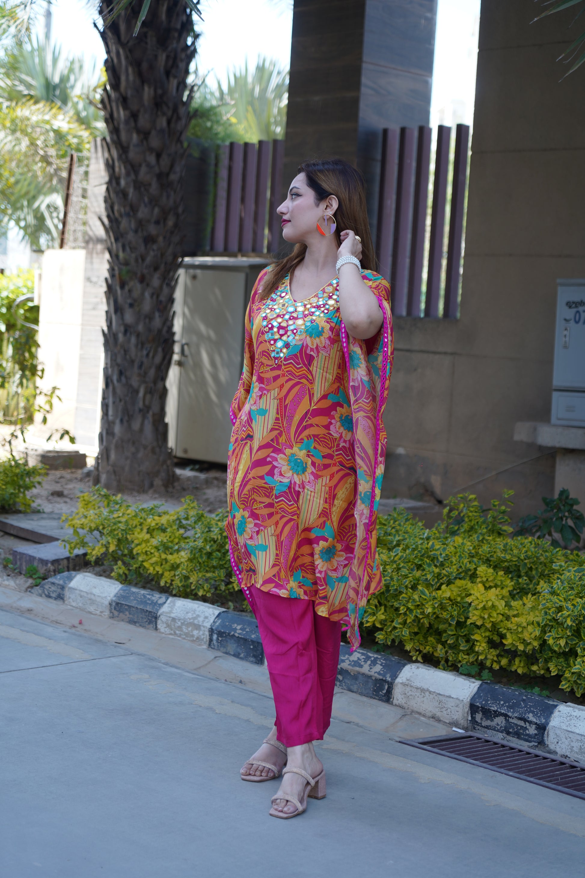  Premium kaftan set with handcrafted mirror details

