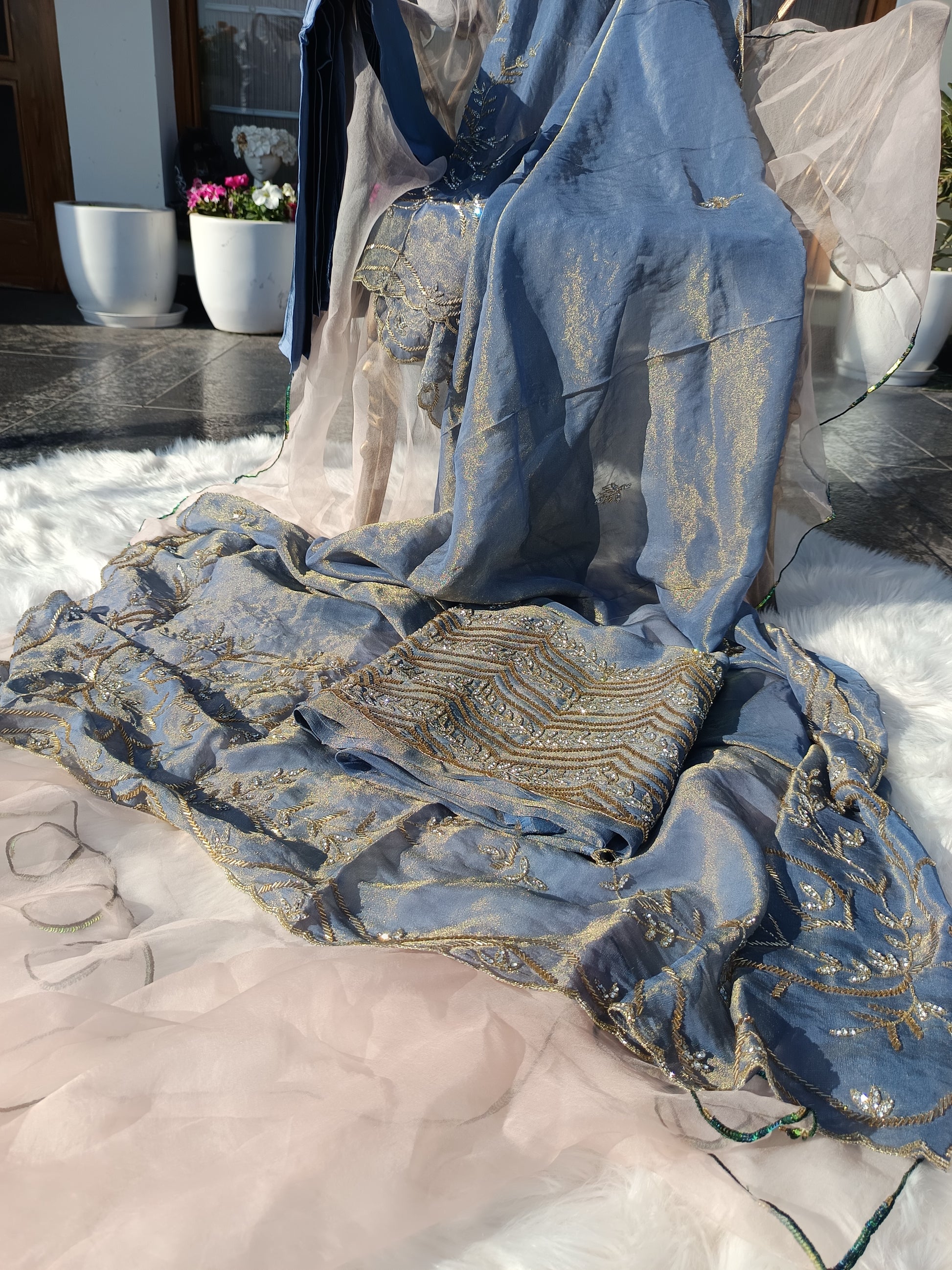 Stylish neckline design of the Pure Tissue Silk Suit featuring fine craftsmanship