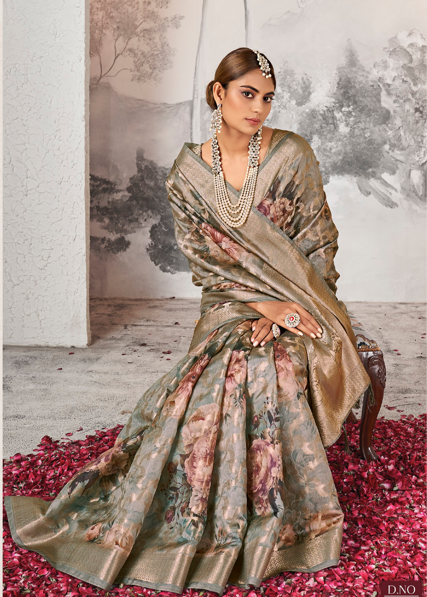 Stylish grey Banarasi Saree made from premium silk blend fabric.