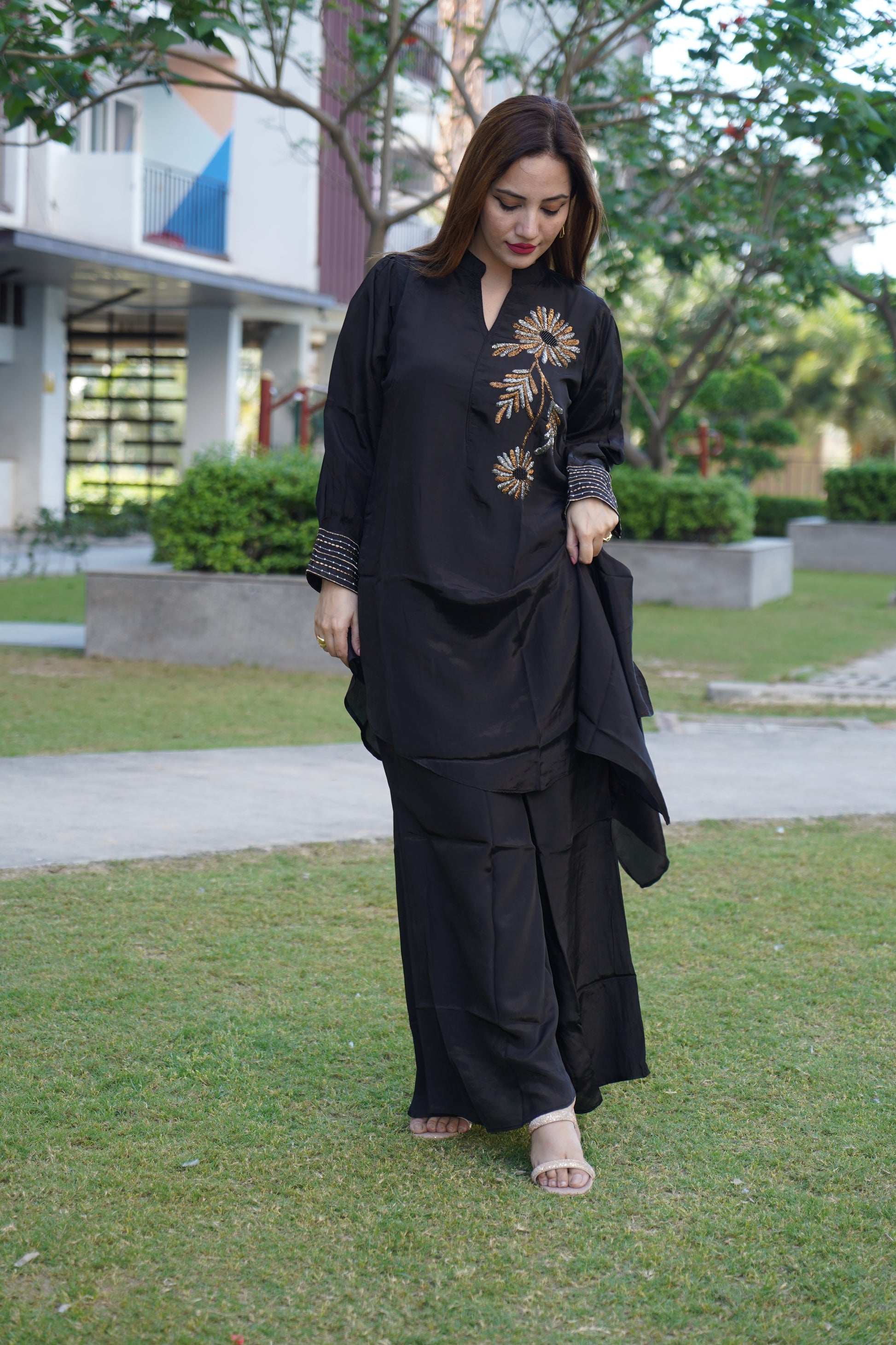 Trendy handwork tunic and trousers with stylish V-neck.
