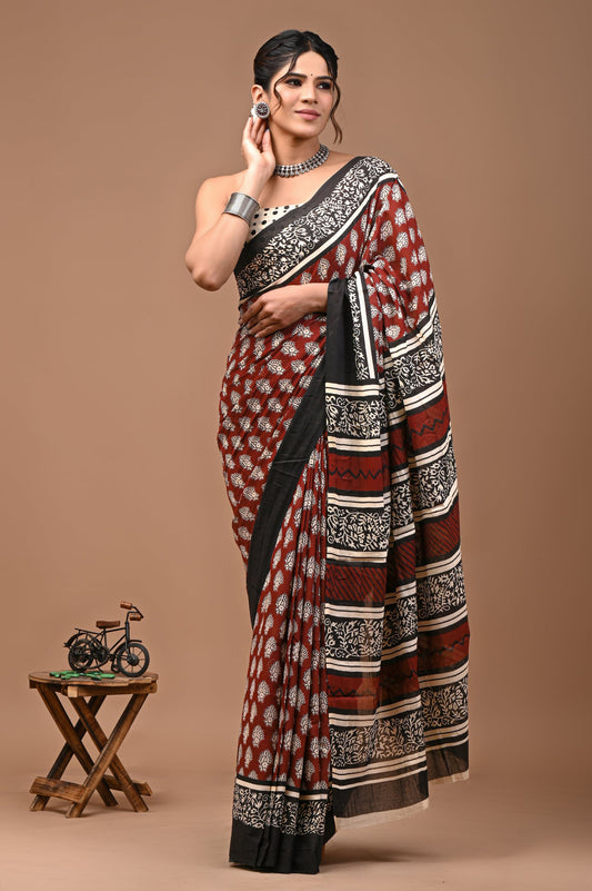 Comfortable Printed Mulmul Saree with Blouse, ideal for warm weather and relaxed events.