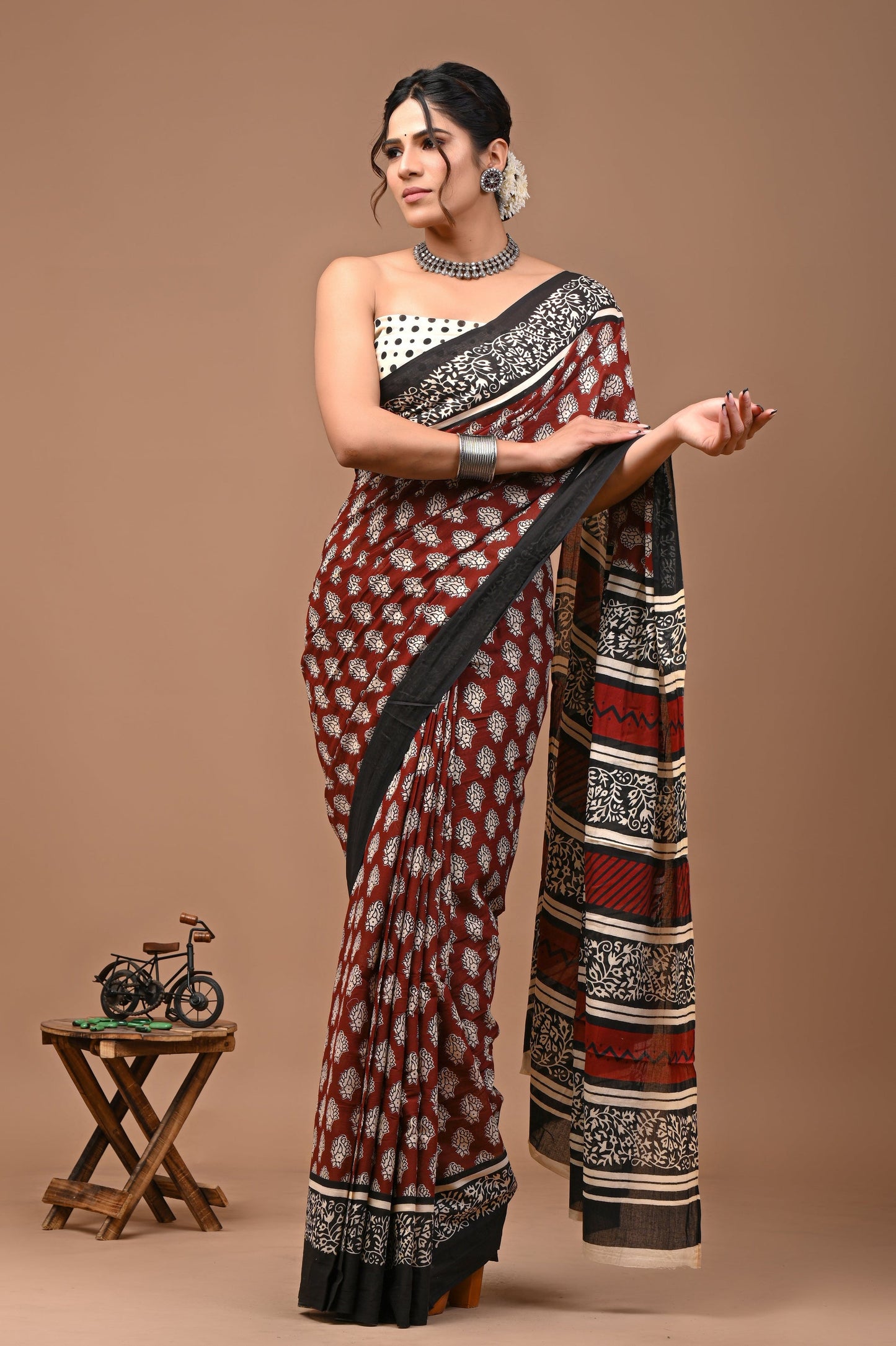 Soft Cotton Mulmul Saree with Blouse, offering lightweight comfort and timeless elegance.